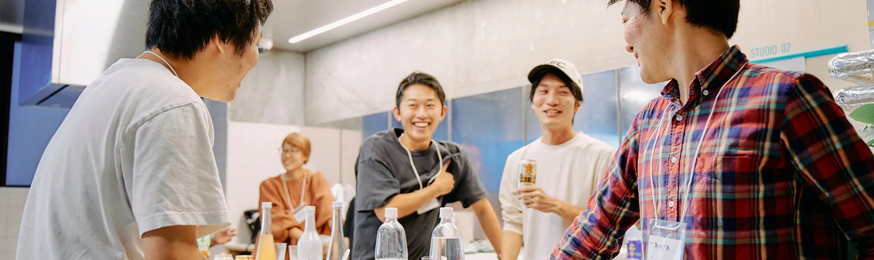 LIVMOチーム - キッチンでの交流